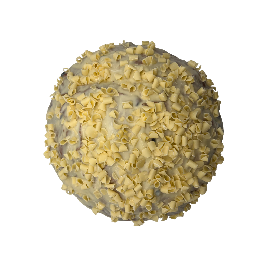White chocolate and berries 